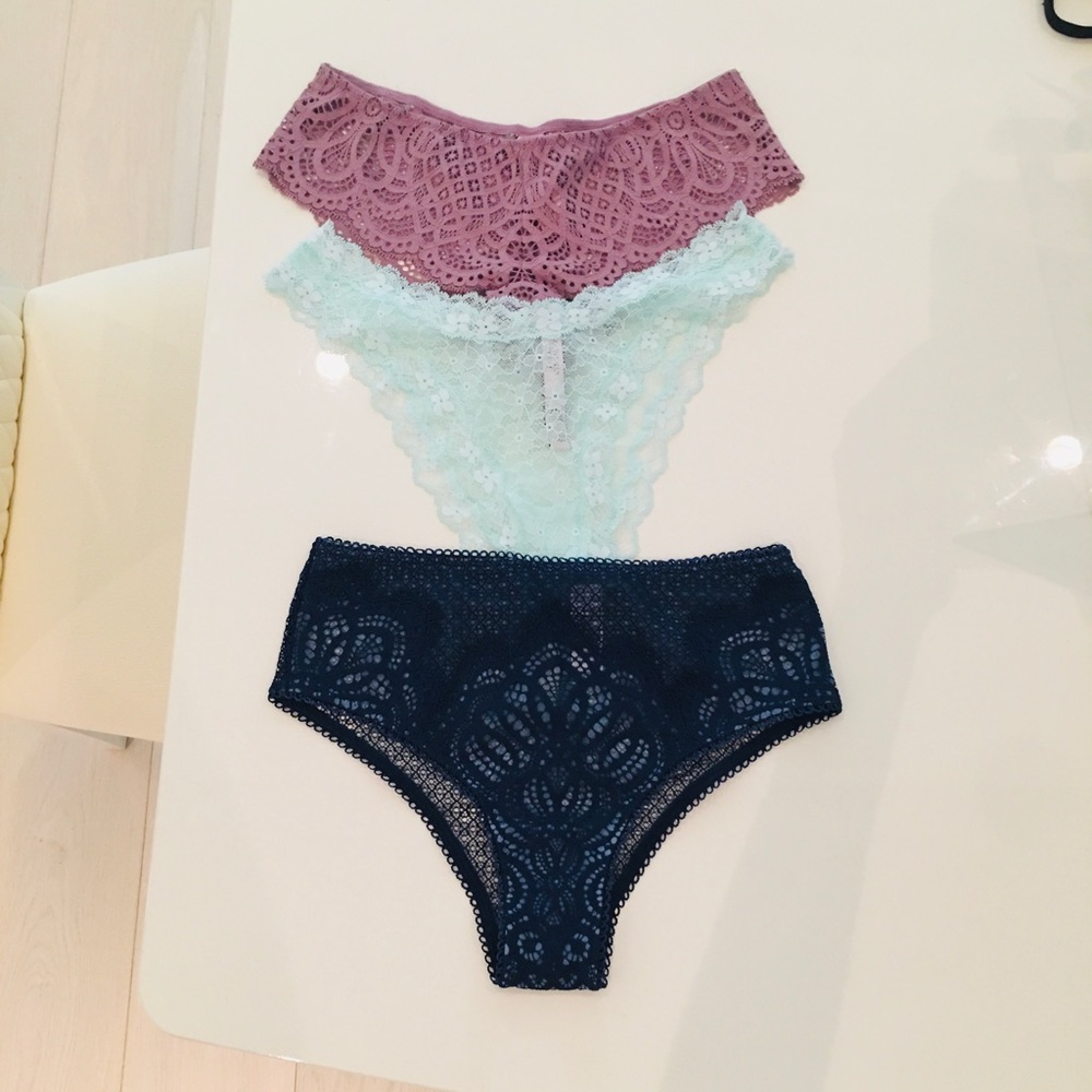 VICTORIAS SECRET Lot of 3 Lace Cheeky Panties Lot  size XS-S